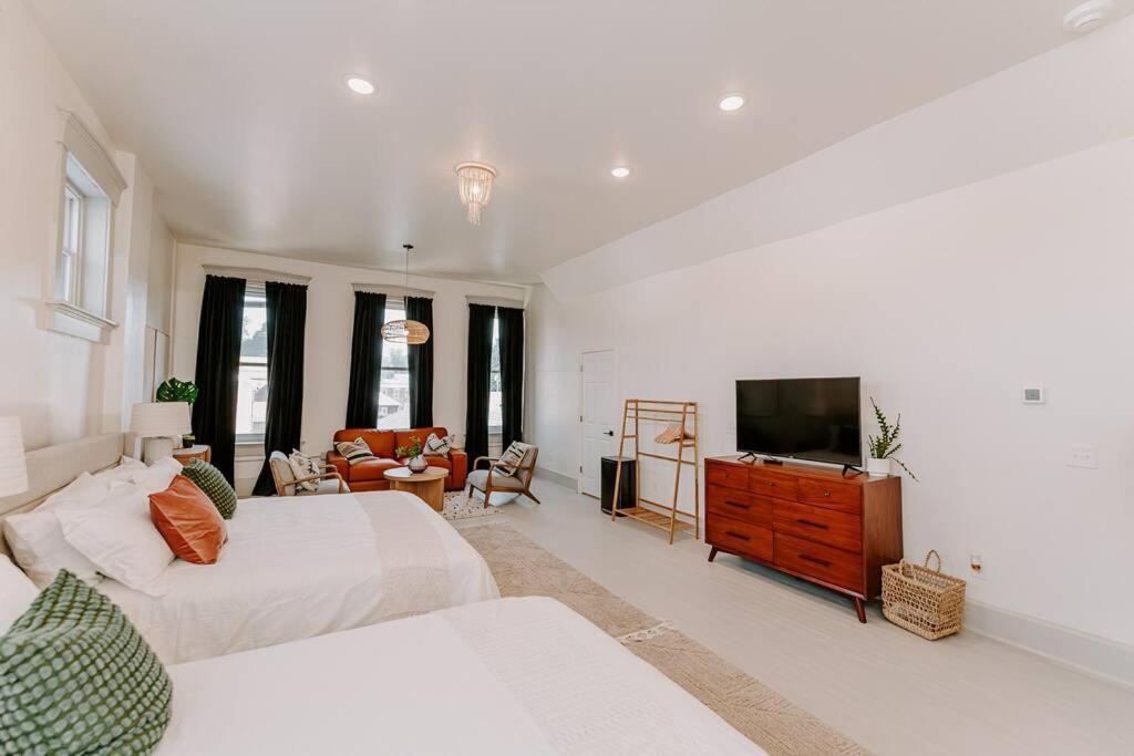 شقة East Main Lofts - Boho 203 ماديسون المظهر الخارجي الصورة